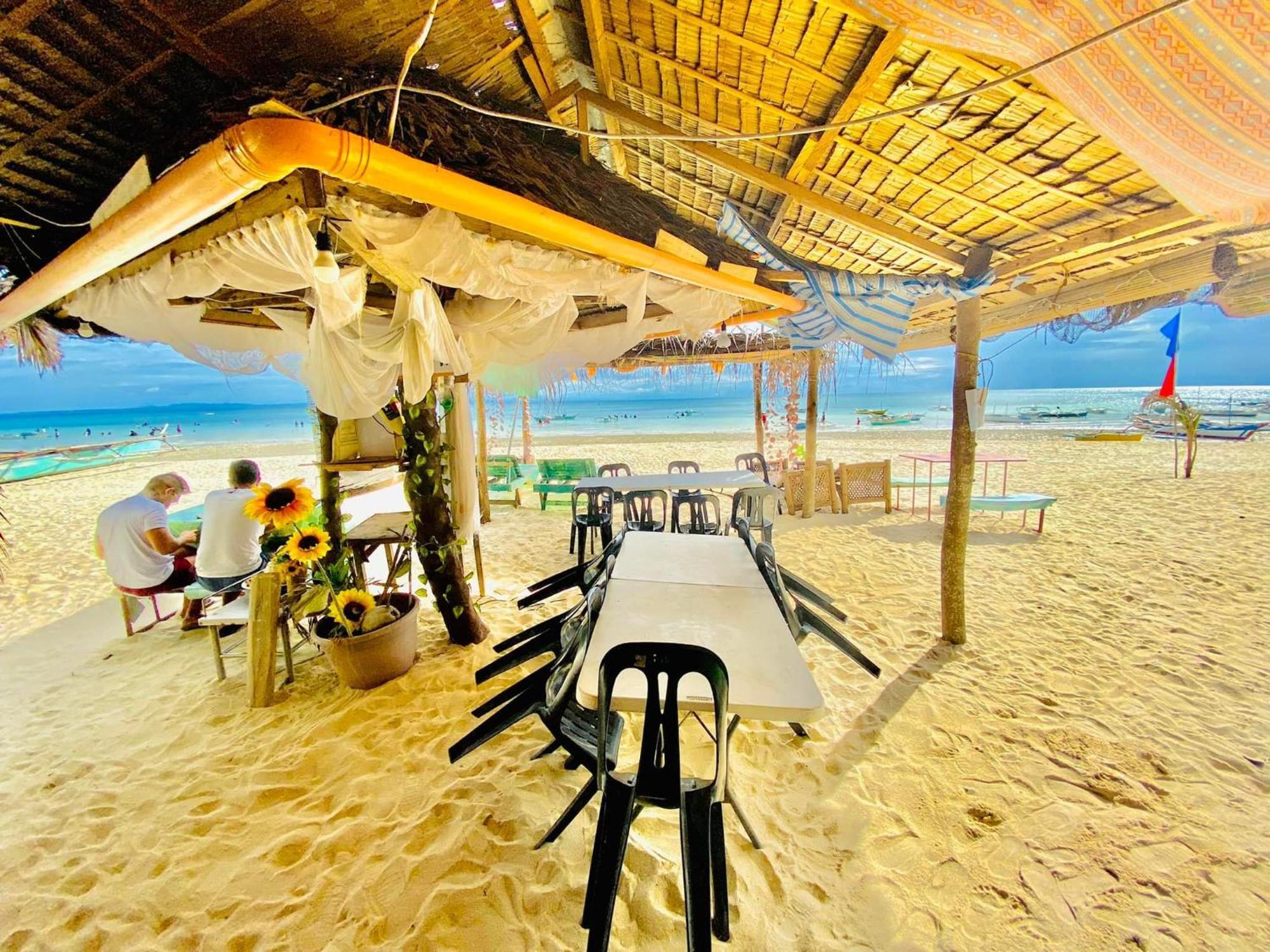 Dohibern Beach Resort Bantayan ö Exteriör bild